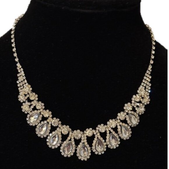 Jewelry - Gorgeous Rhinestone Princess Necklace